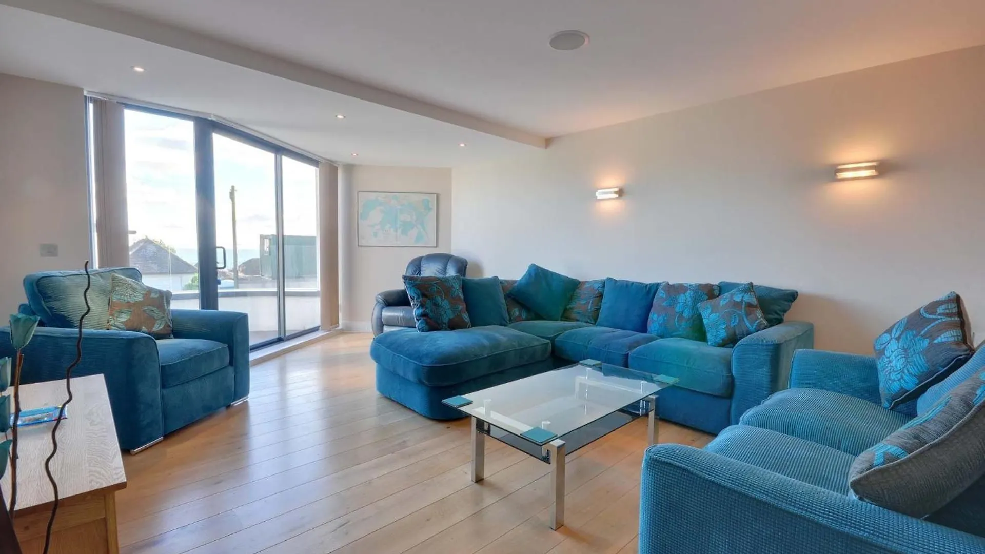 Four Bedroom Beachside Villa With Two Balconies And Garden Bournemouth 0*,